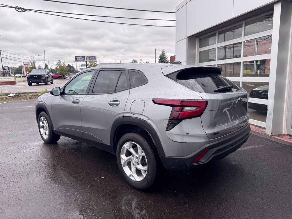 2025 Chevrolet Trax LS