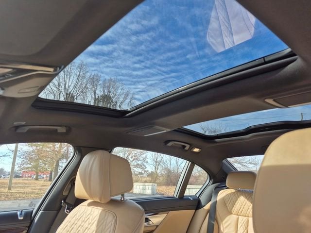 2022 BMW 7 Series 750i xDrive