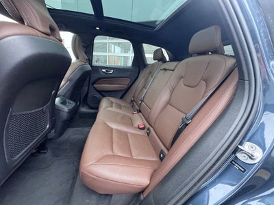 2023 Volvo XC60 Plus Dark Theme