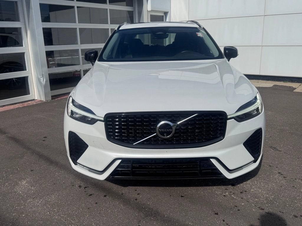 2025 Volvo XC60 Plus