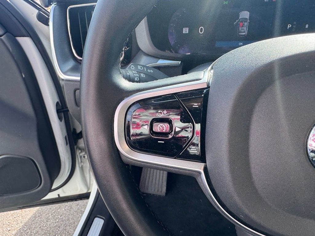 2025 Volvo XC60 Plus