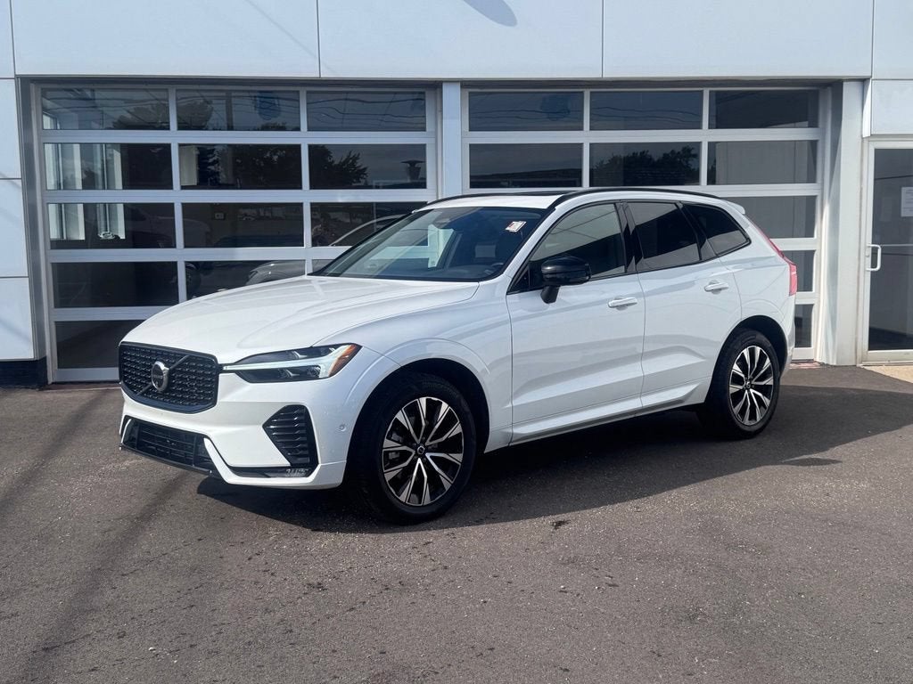 2025 Volvo XC60 Plus