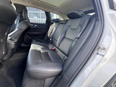 2025 Volvo XC60 Plus
