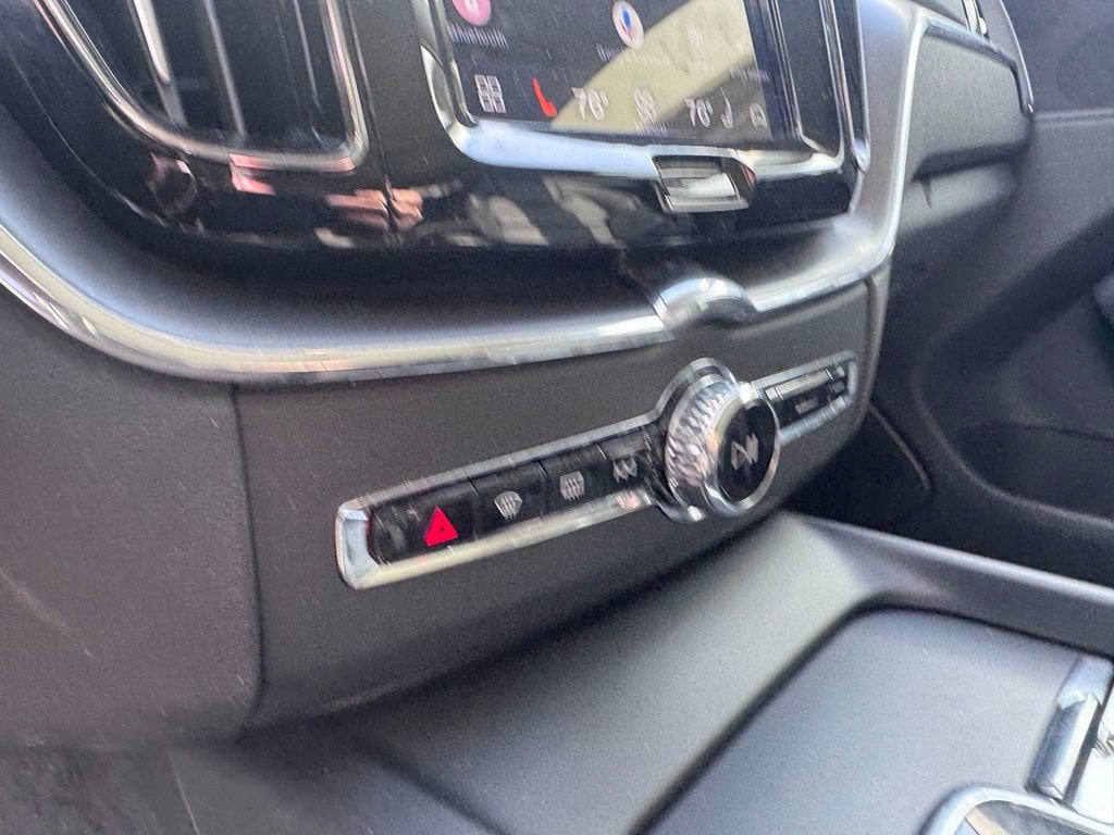 2025 Volvo XC60 Plus