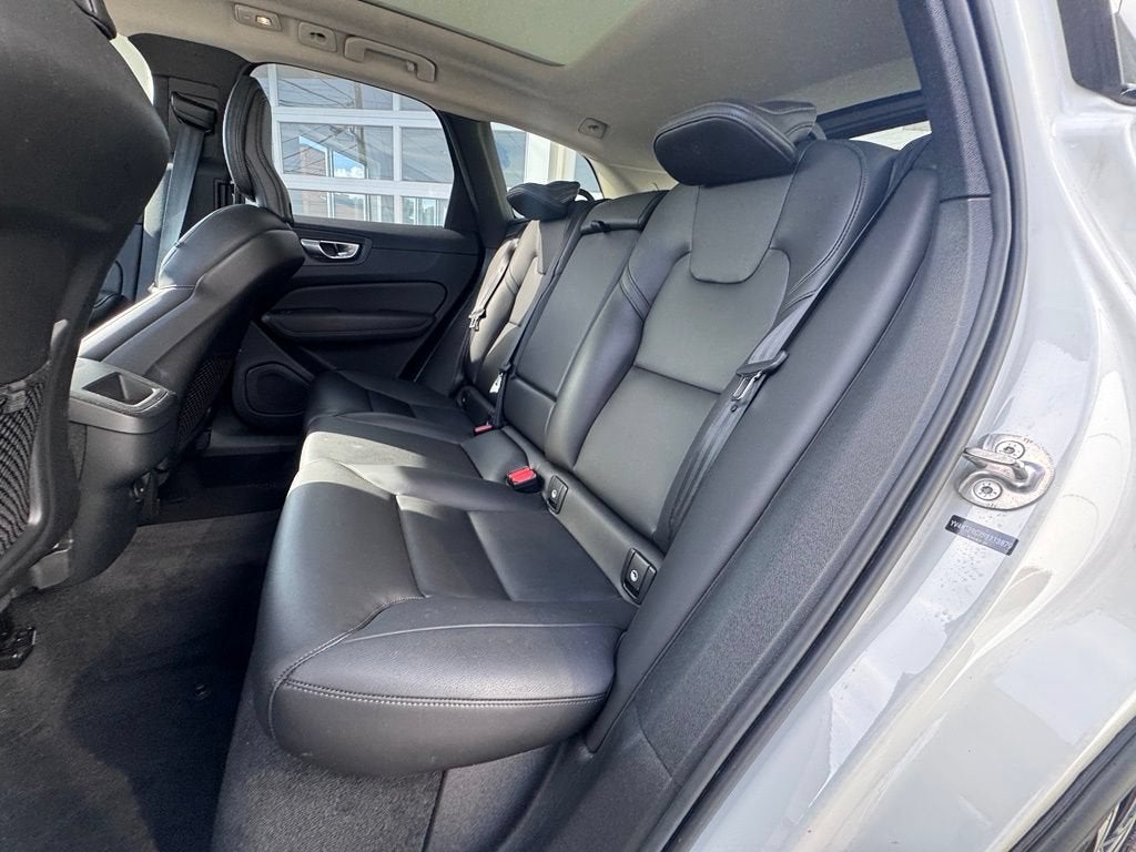 2025 Volvo XC60 Plus