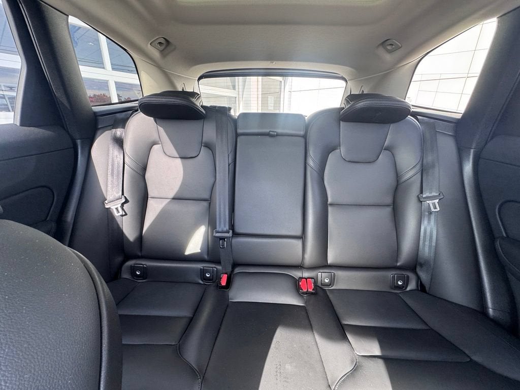 2025 Volvo XC60 Plus