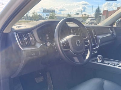 2025 Volvo XC60 Plus
