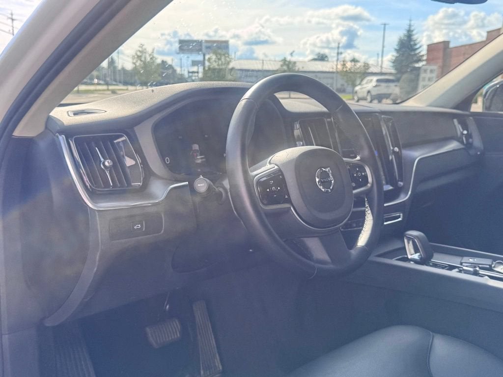 2025 Volvo XC60 Plus